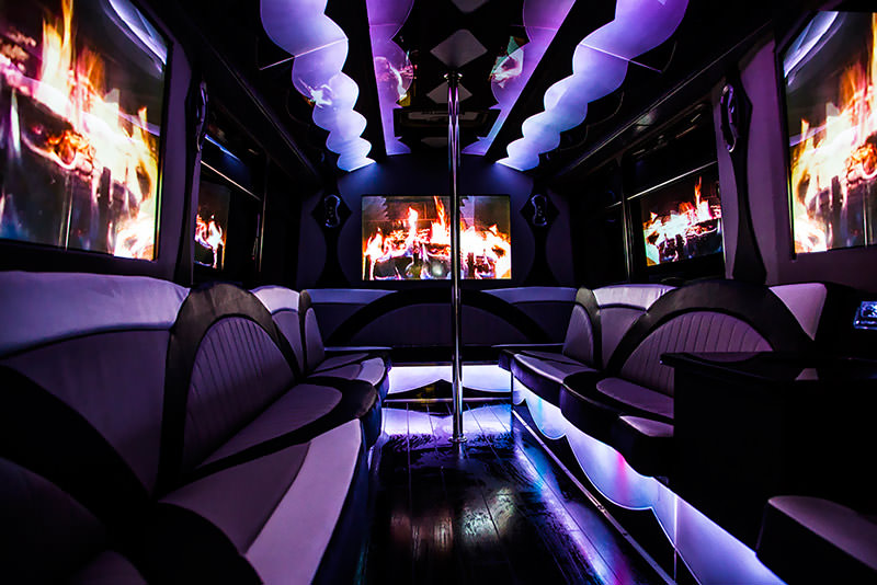 Party bus service in Nola